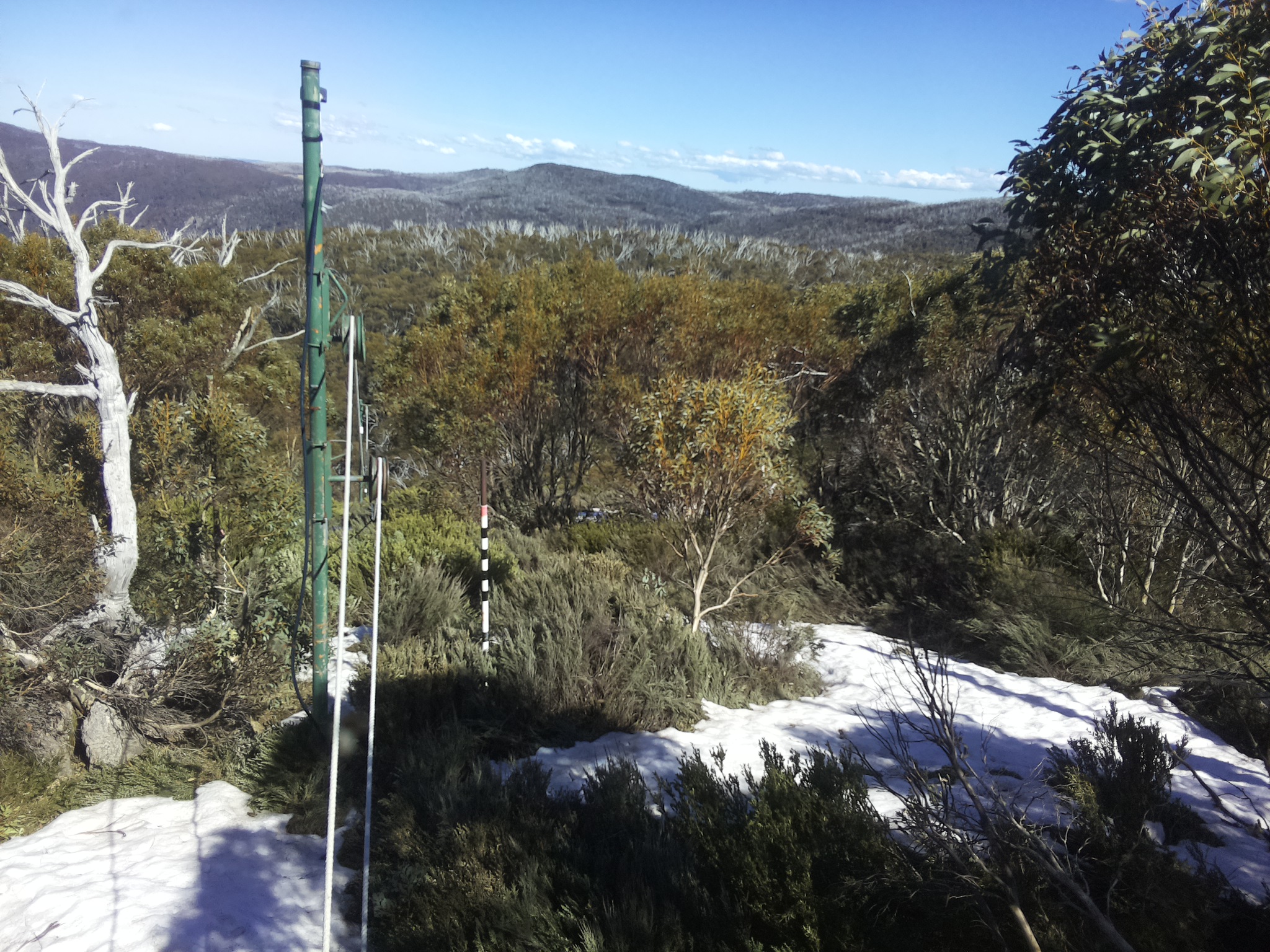 Bogong Web Cam 3:50pm Tuesday 14th of October 2025