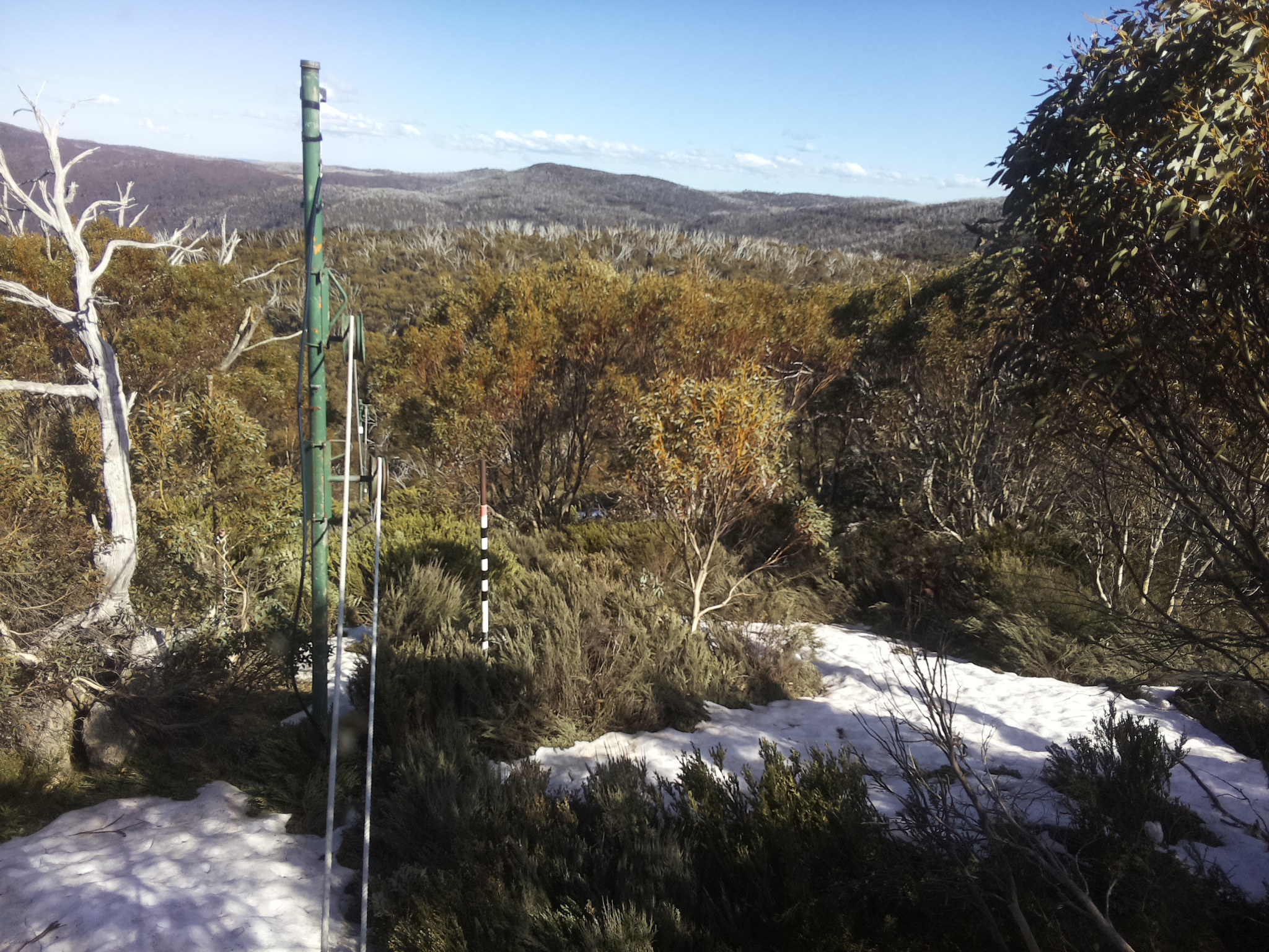Bogong Web Cam 4:20pm Tuesday 14th of October 2025