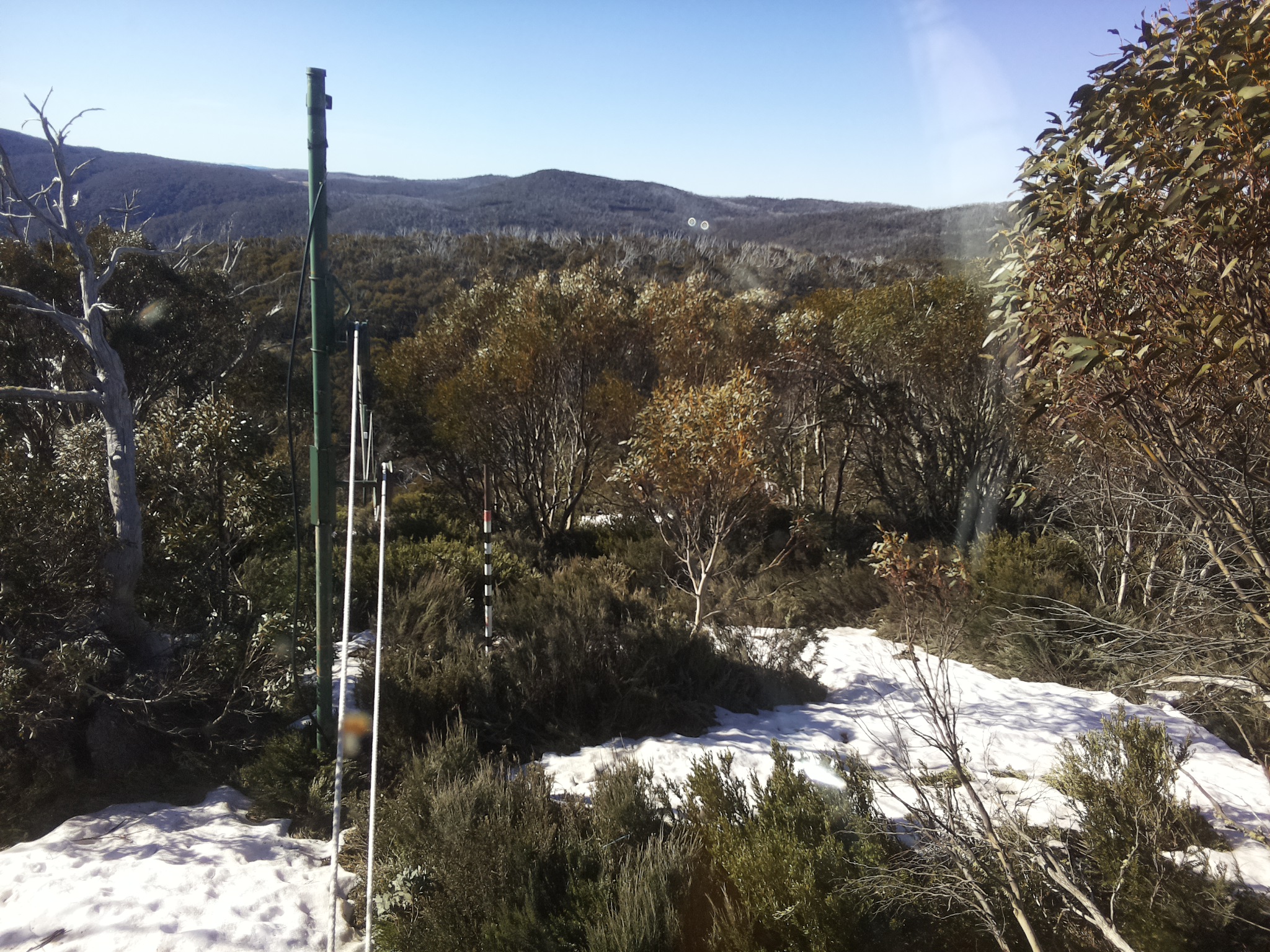 Bogong Web Cam 8:50am Wednesday 15th of October 2025