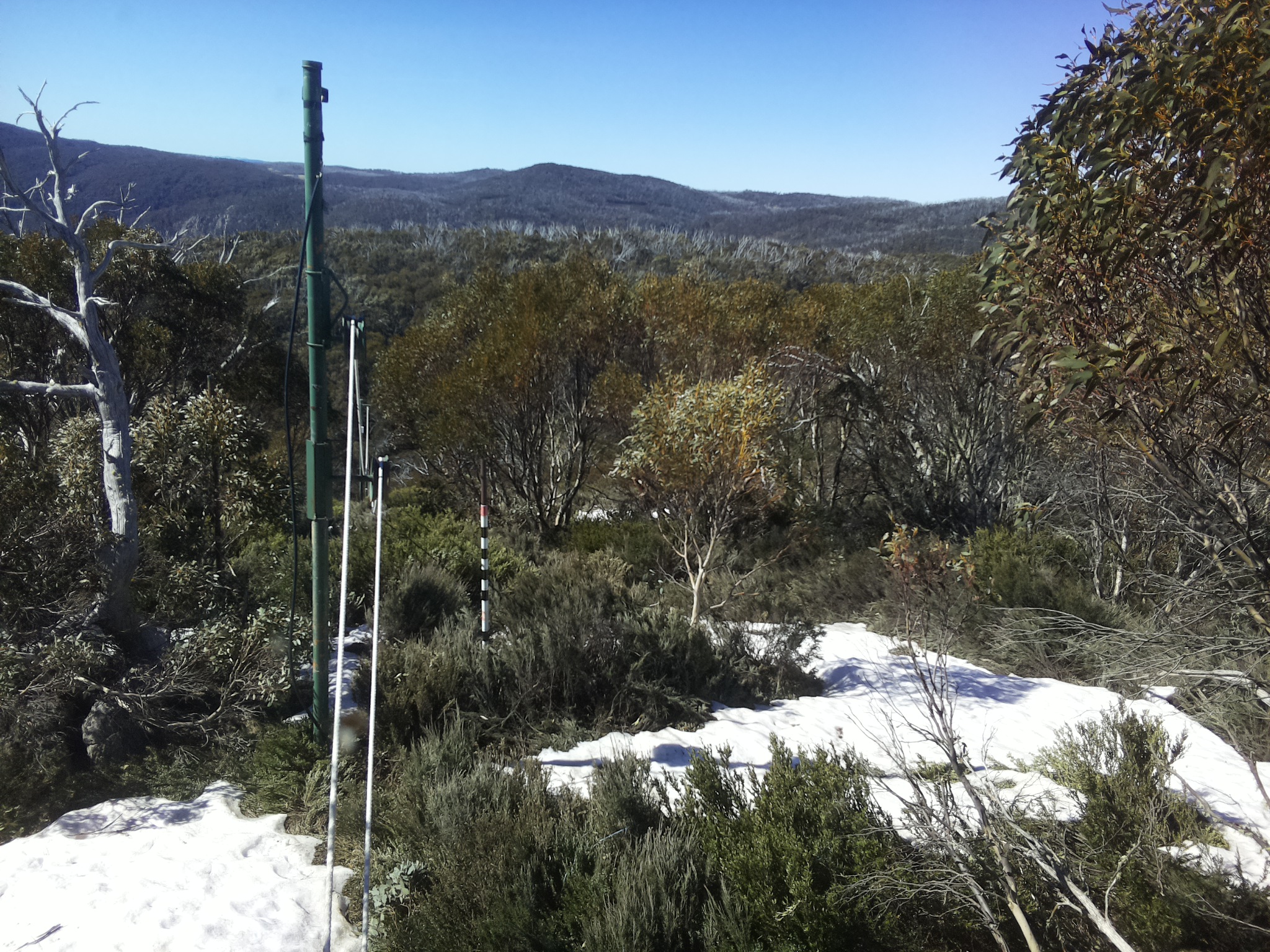Bogong Web Cam 10:10am Wednesday 15th of October 2025