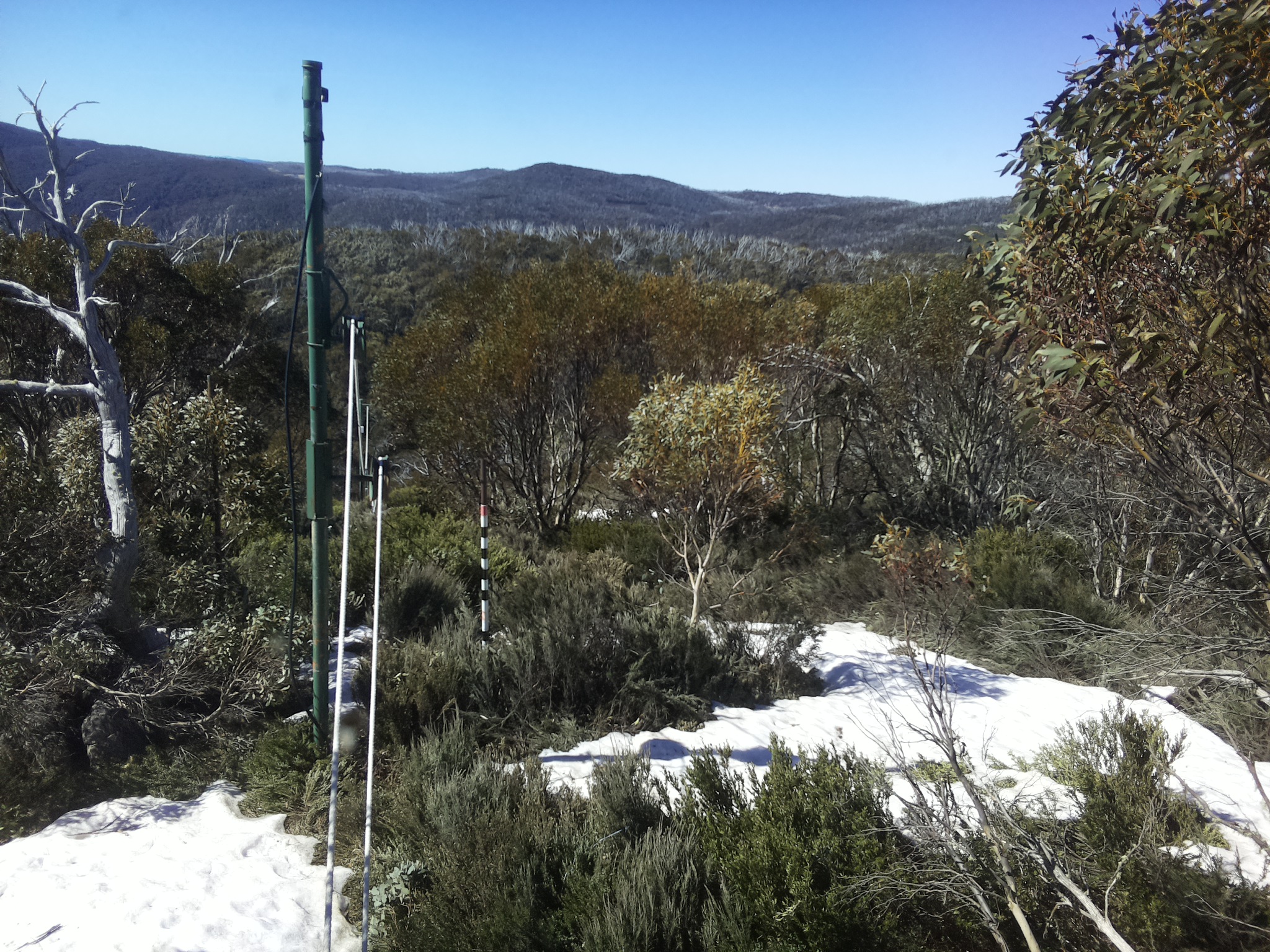 Bogong Web Cam 10:20am Wednesday 15th of October 2025