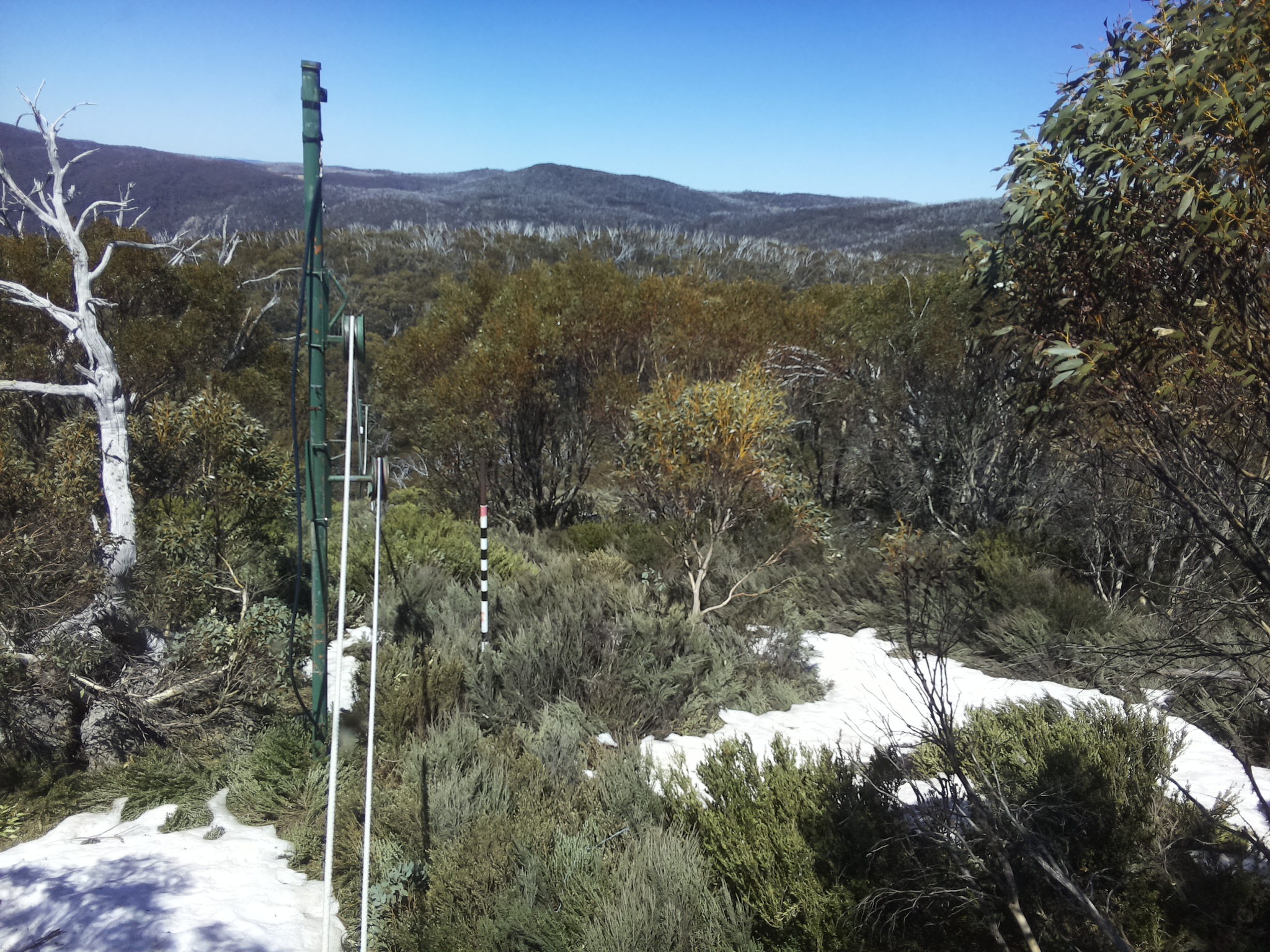 Bogong Web Cam 1:20pm Wednesday 15th of October 2025
