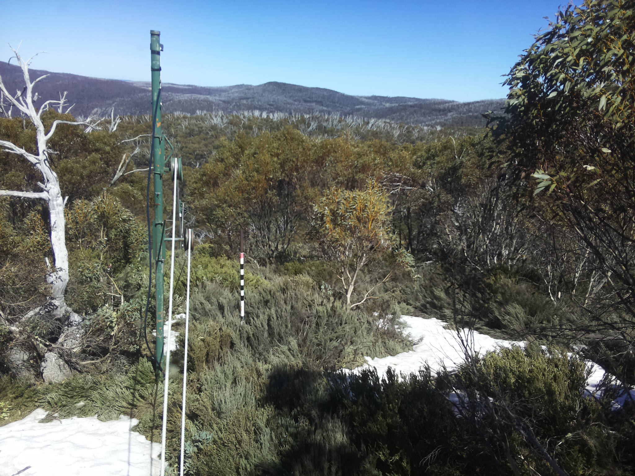 Bogong Web Cam 2:50pm Wednesday 15th of October 2025
