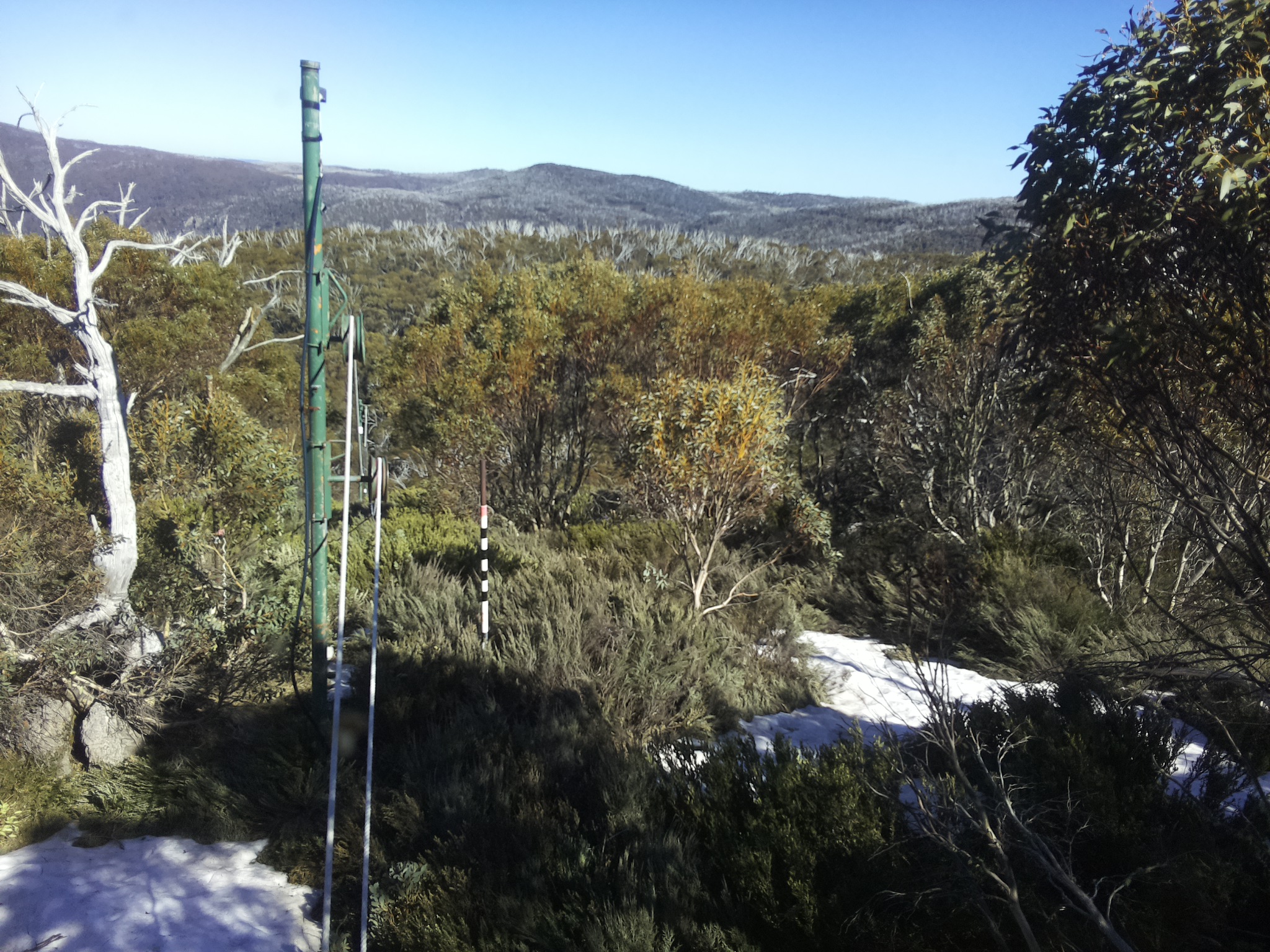 Bogong Web Cam 4:10pm Wednesday 15th of October 2025