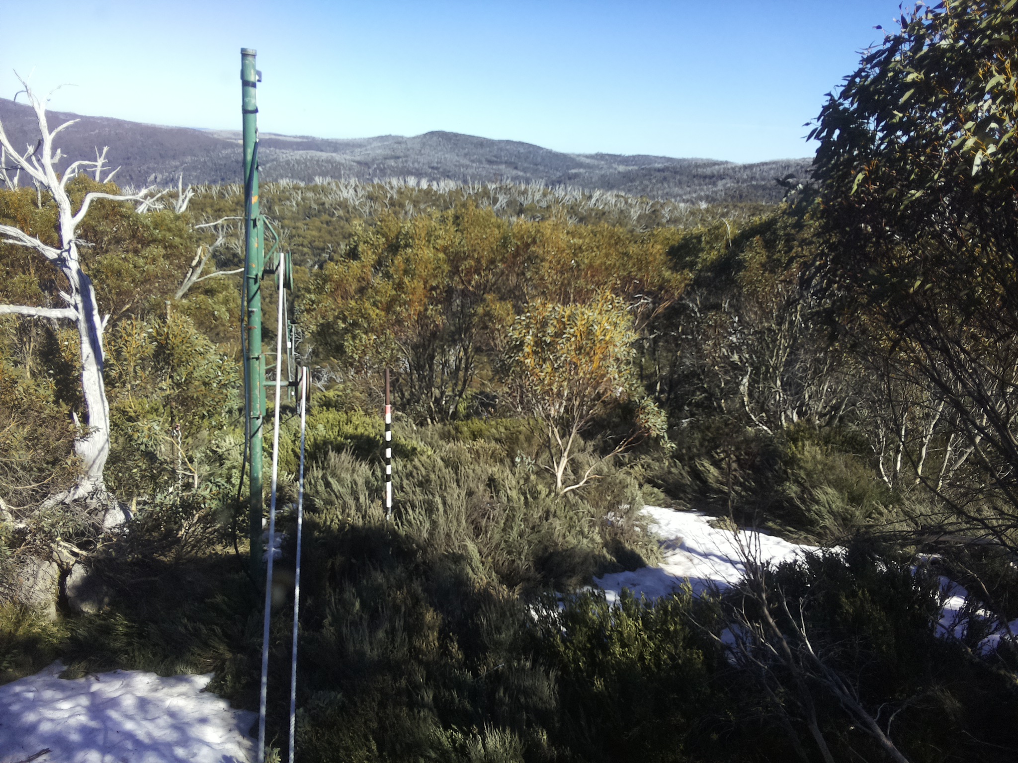 Bogong Web Cam 4:20pm Wednesday 15th of October 2025