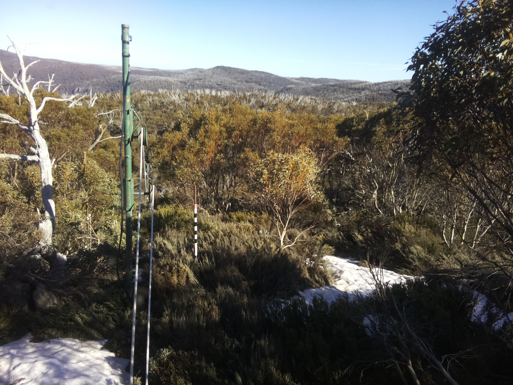 Bogong Web Cam 4:50pm Wednesday 15th of October 2025
