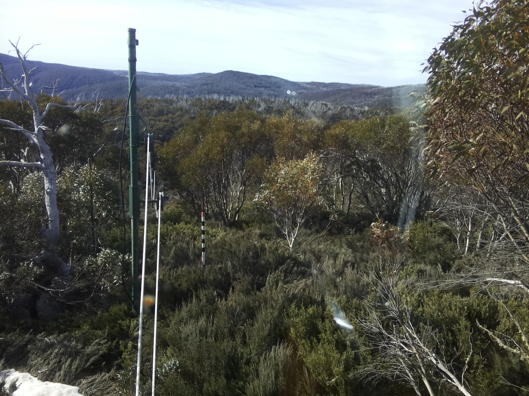 Bogong Web Cam 8:50am Saturday 18th of October 2025