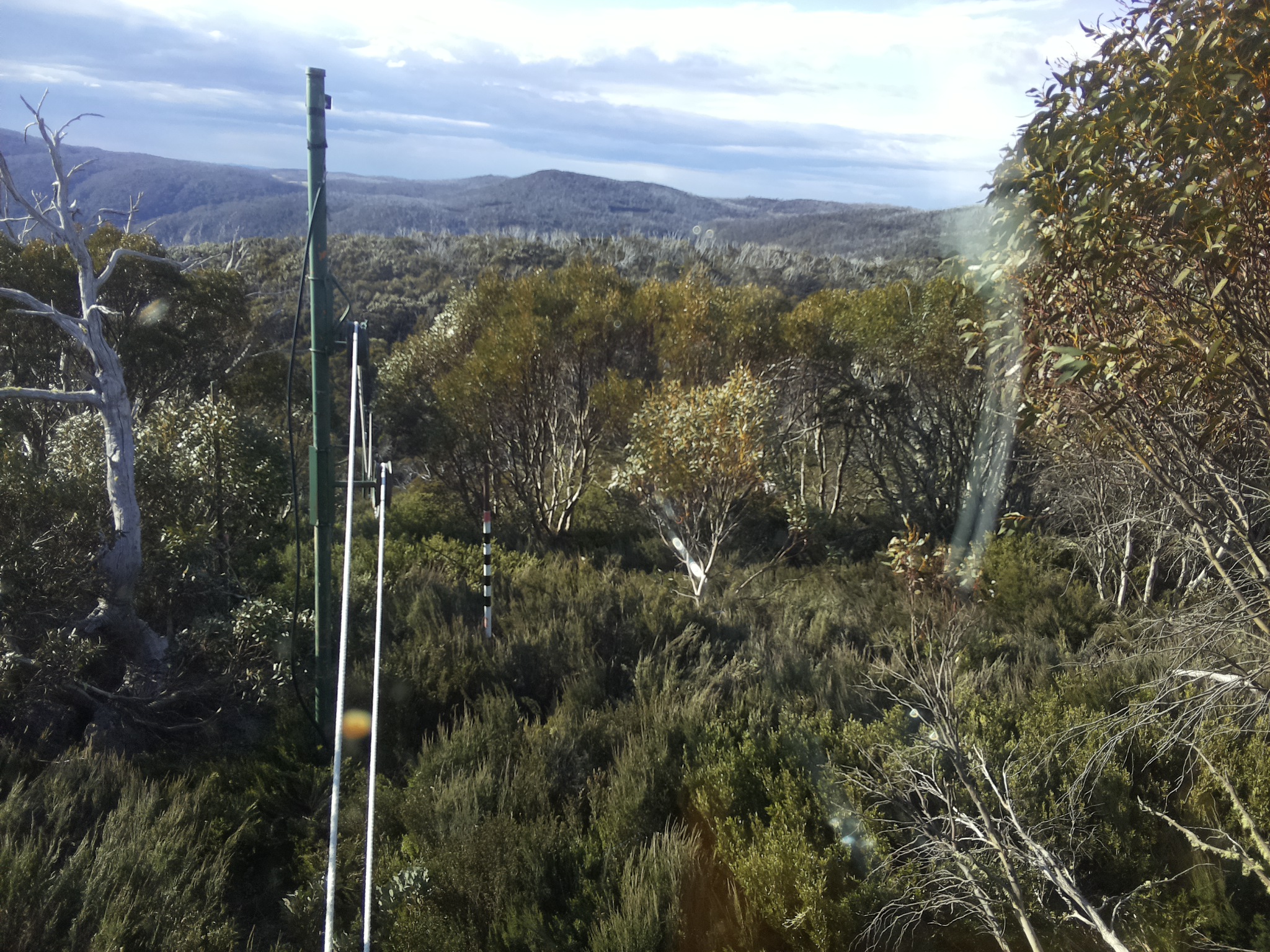 Bogong Web Cam 8:20am Monday 20th of October 2025
