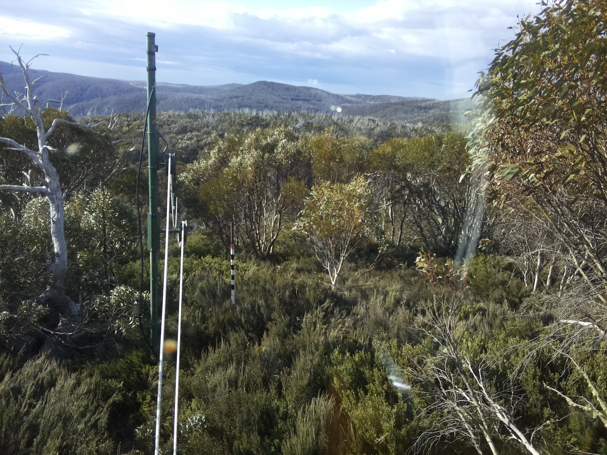 Bogong Web Cam 8:40am Monday 20th of October 2025