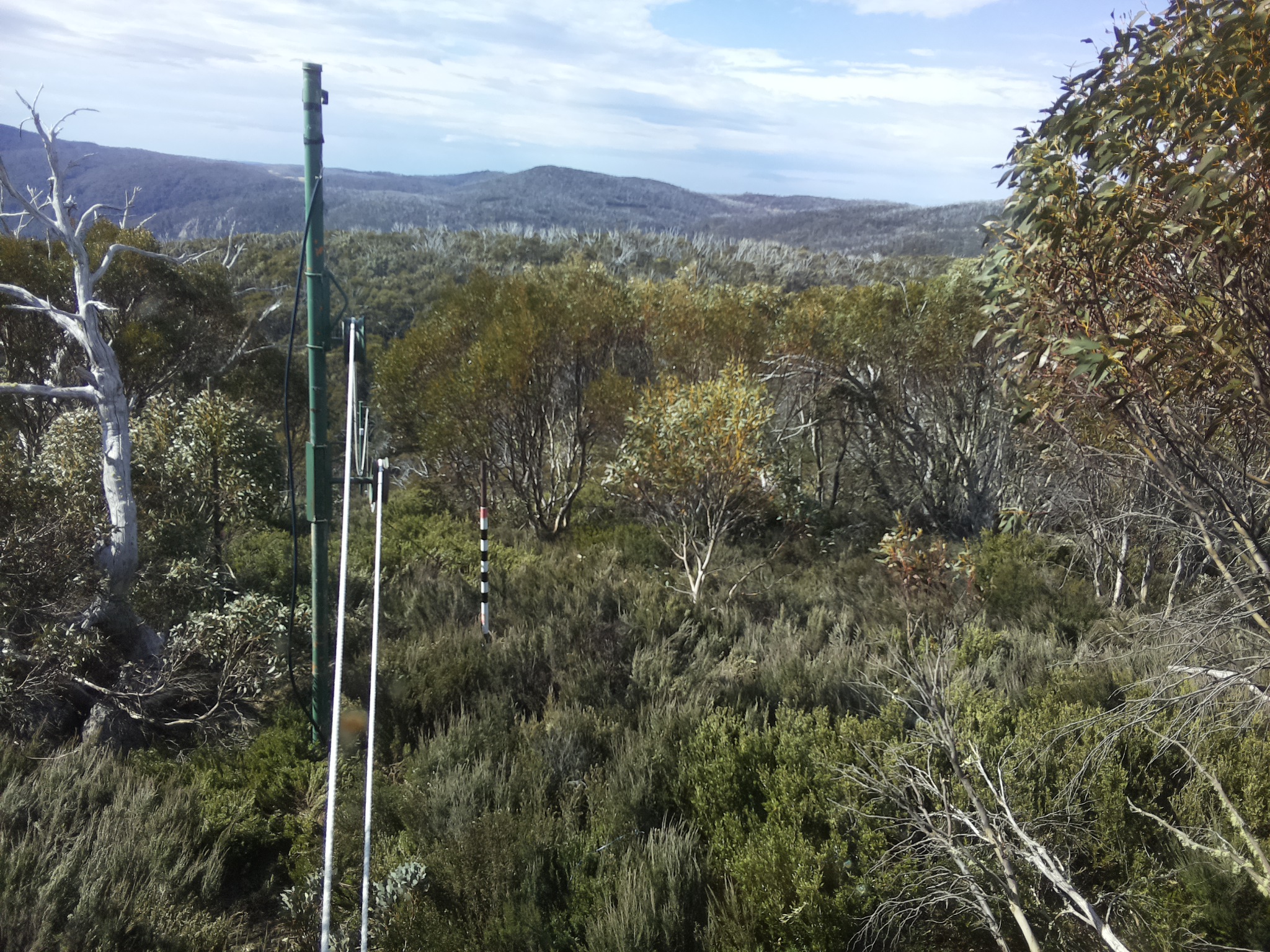 Bogong Web Cam 9:50am Monday 20th of October 2025