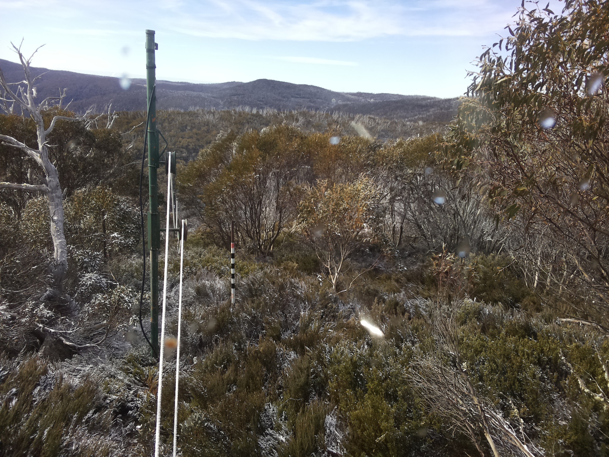 Bogong Web Cam 9:20am Tuesday 28th of October 2025