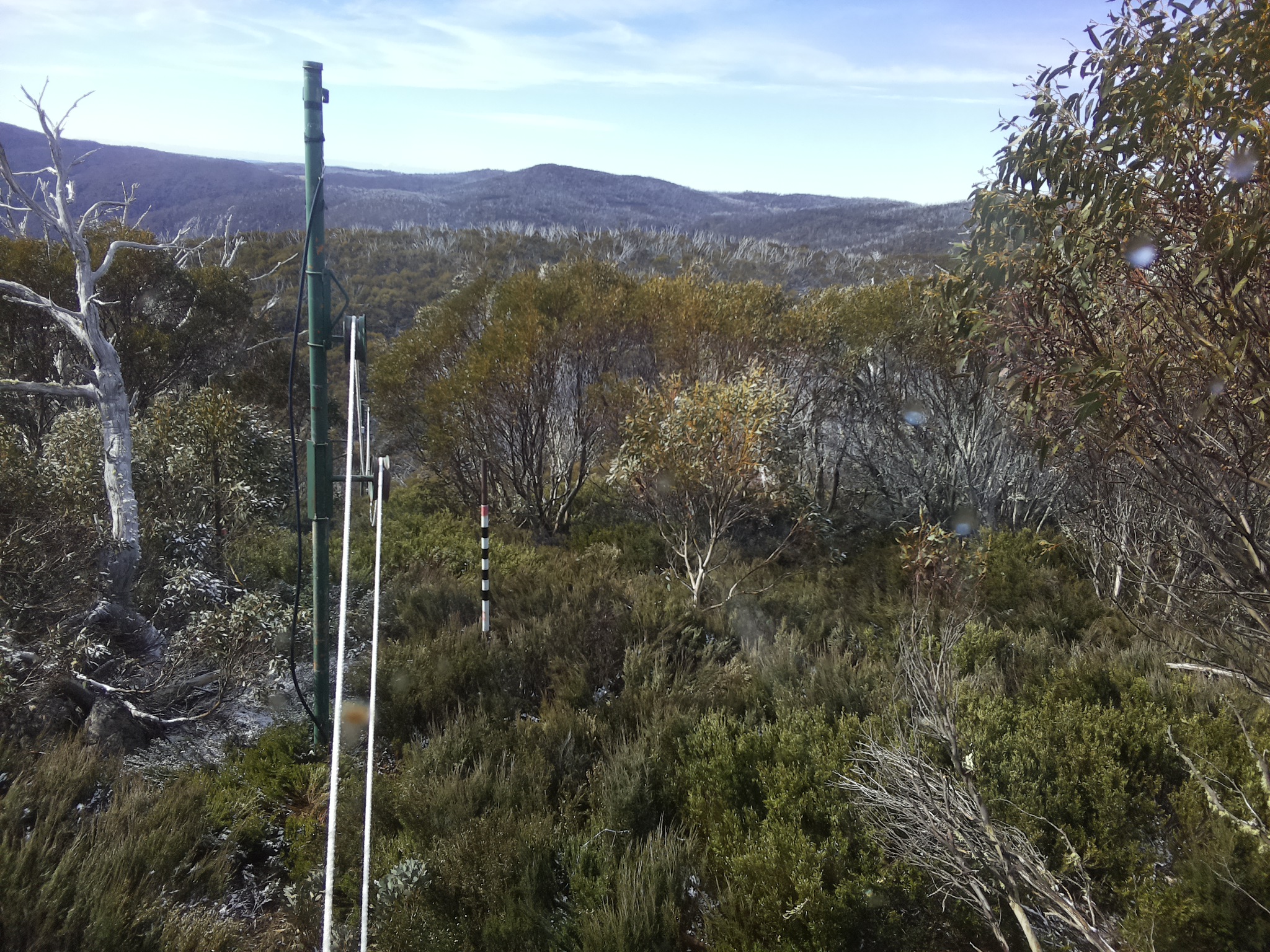 Bogong Web Cam 9:50am Tuesday 28th of October 2025