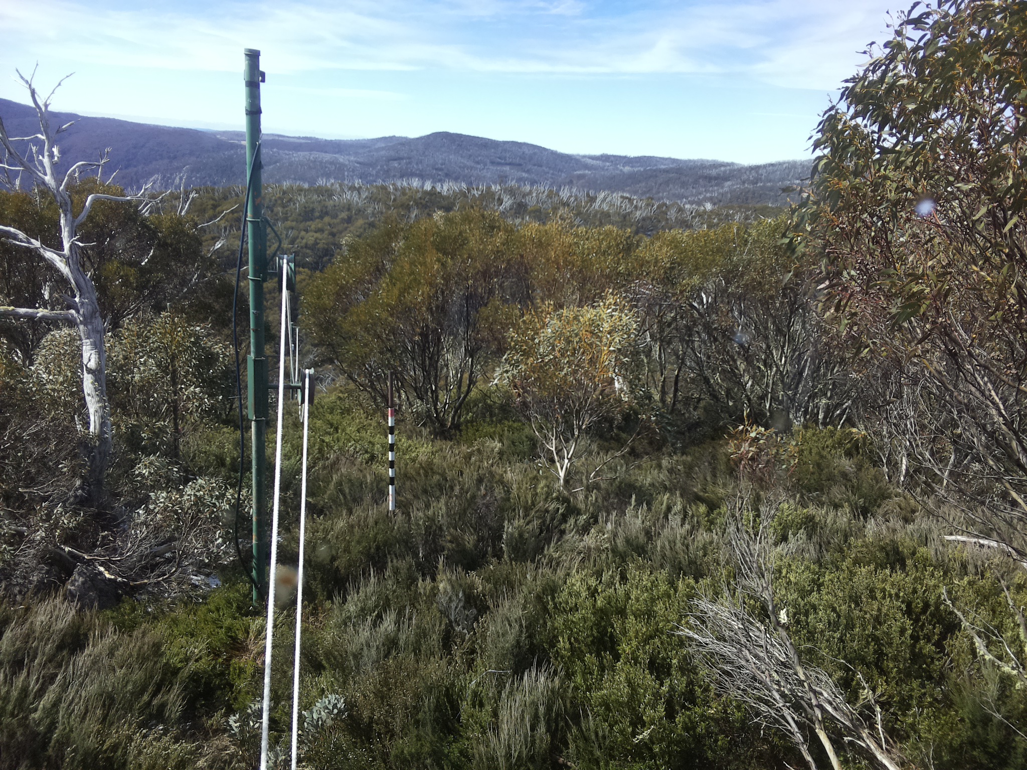 Bogong Web Cam 10:20am Tuesday 28th of October 2025