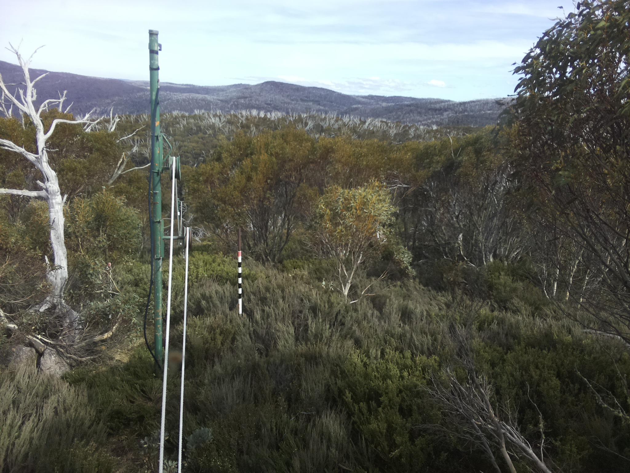 Bogong Web Cam 4:10pm Tuesday 28th of October 2025