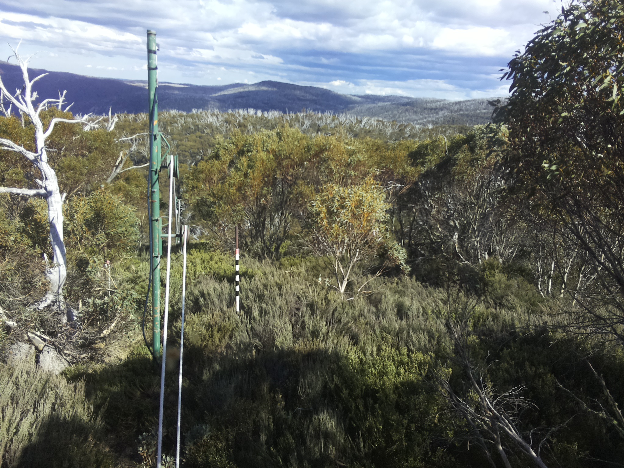 Bogong Web Cam 4:10pm Thursday 30th of October 2025